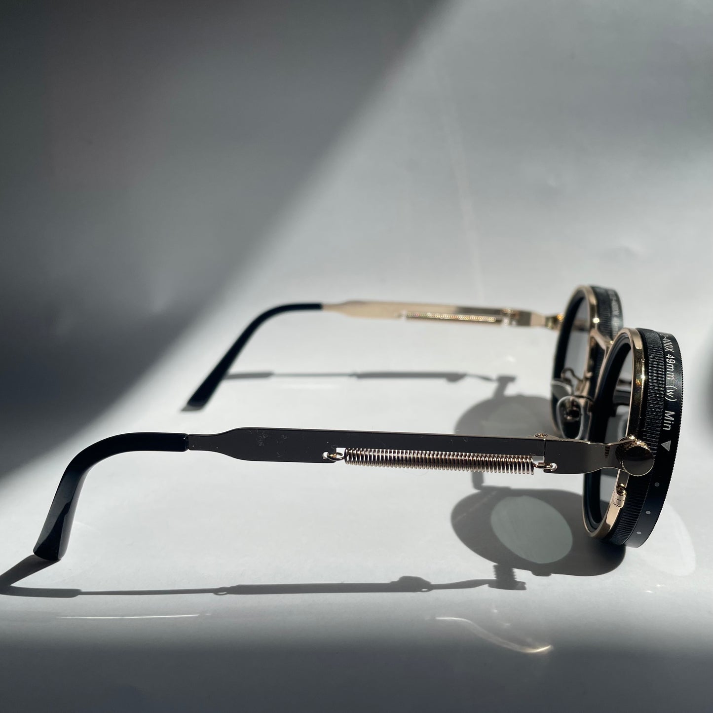 Switch Off™ EYESWITCH - "Style trifft Funktion"