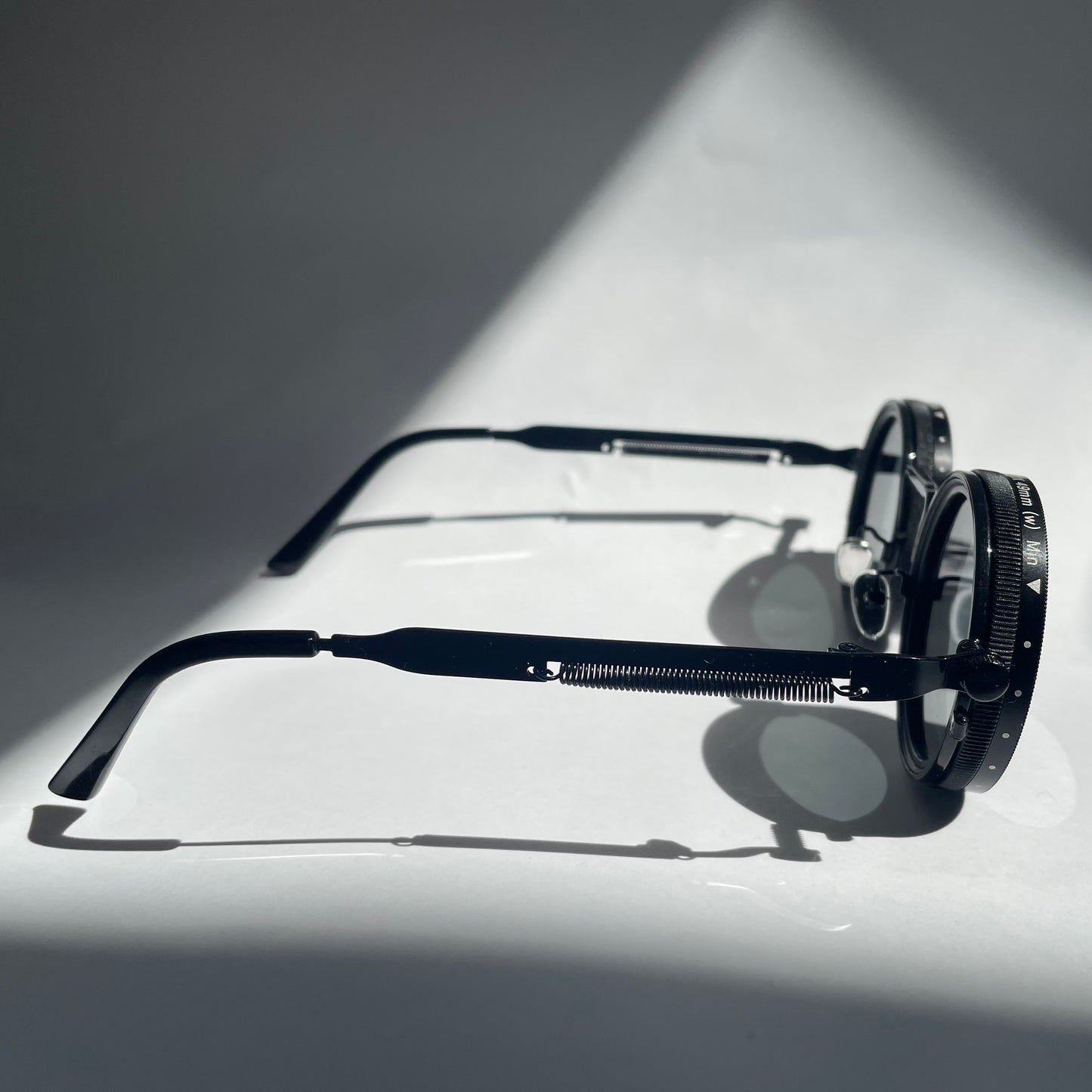 Switch Off™ EYESWITCH - "Style trifft Funktion"