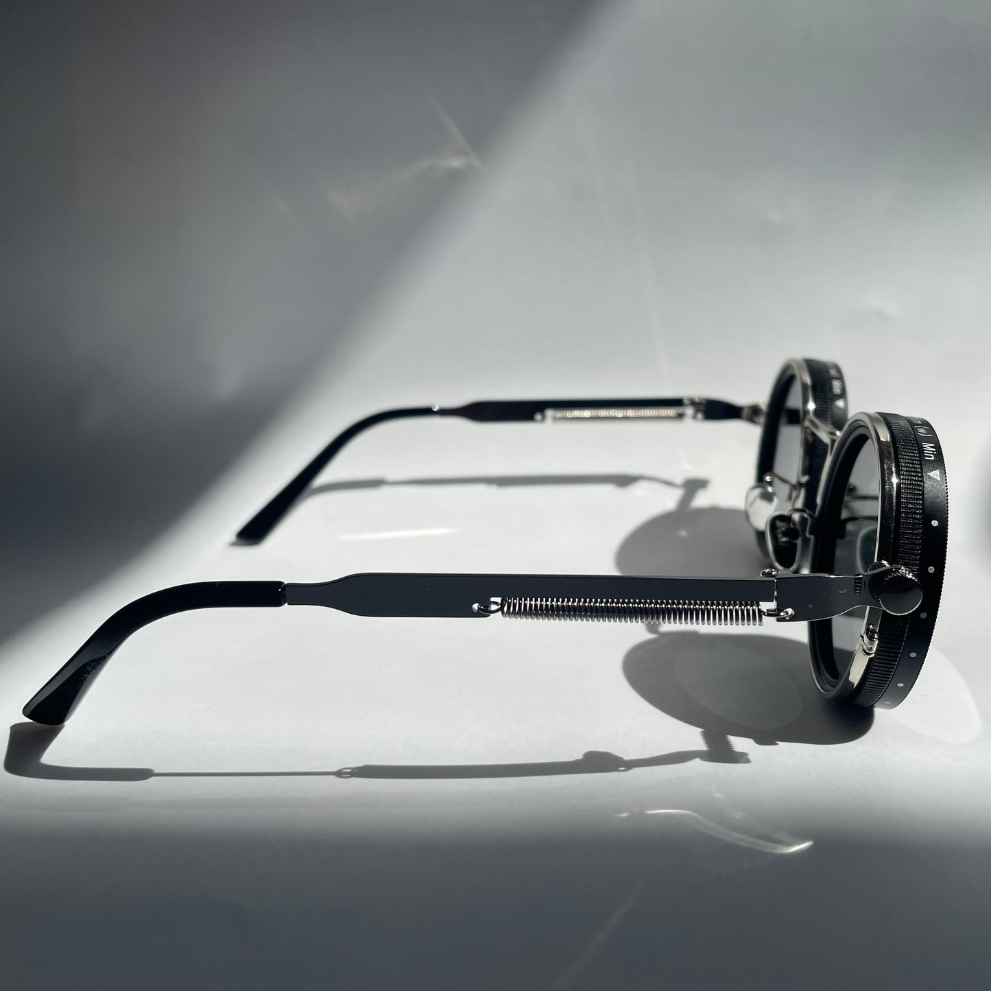 Switch Off™ EYESWITCH - "Style trifft Funktion"